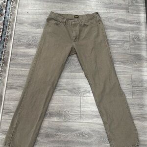 Lee Men’s Regular Fit Straight Leg Beige Pants Size 36x34 Used